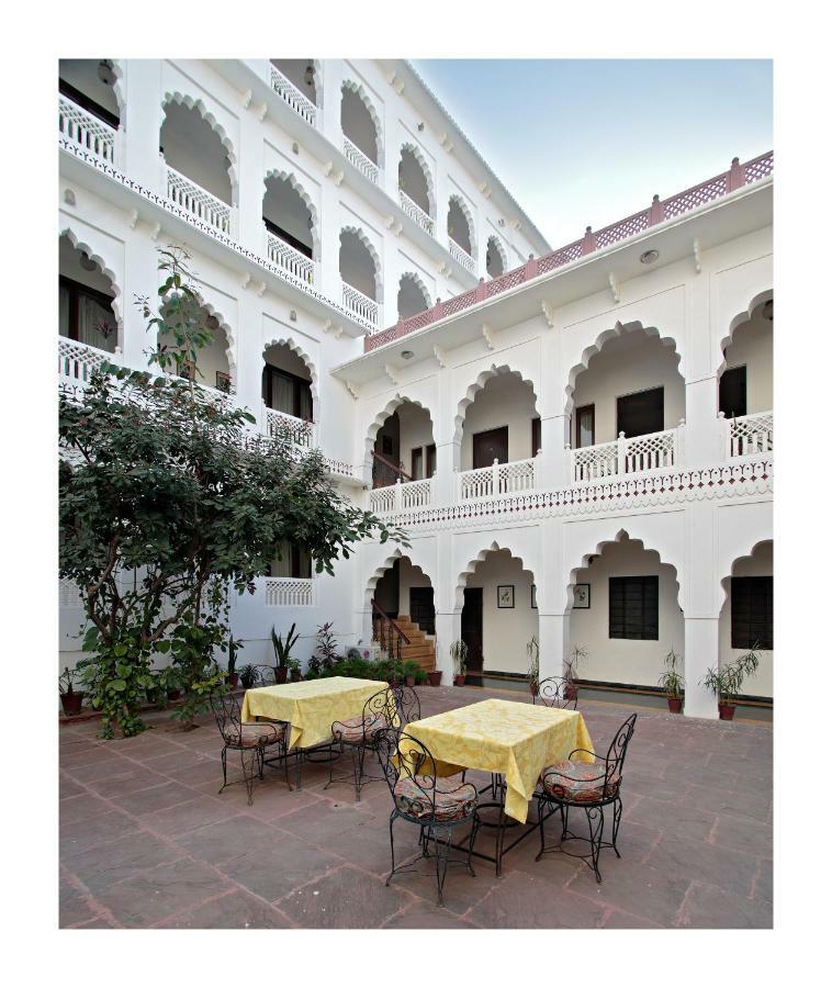 Heritage Khandwa Haveli Hotel Jaipur Exterior photo